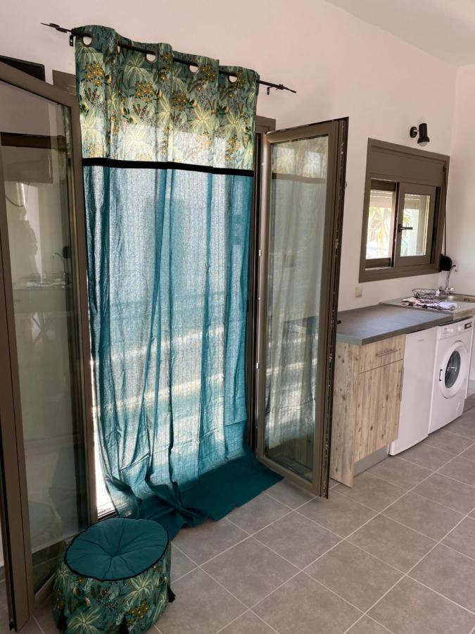 Central Areopolis Rooms Ареополис Екстериор снимка