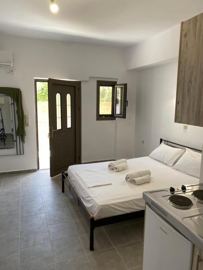 Central Areopolis Rooms Ареополис Екстериор снимка