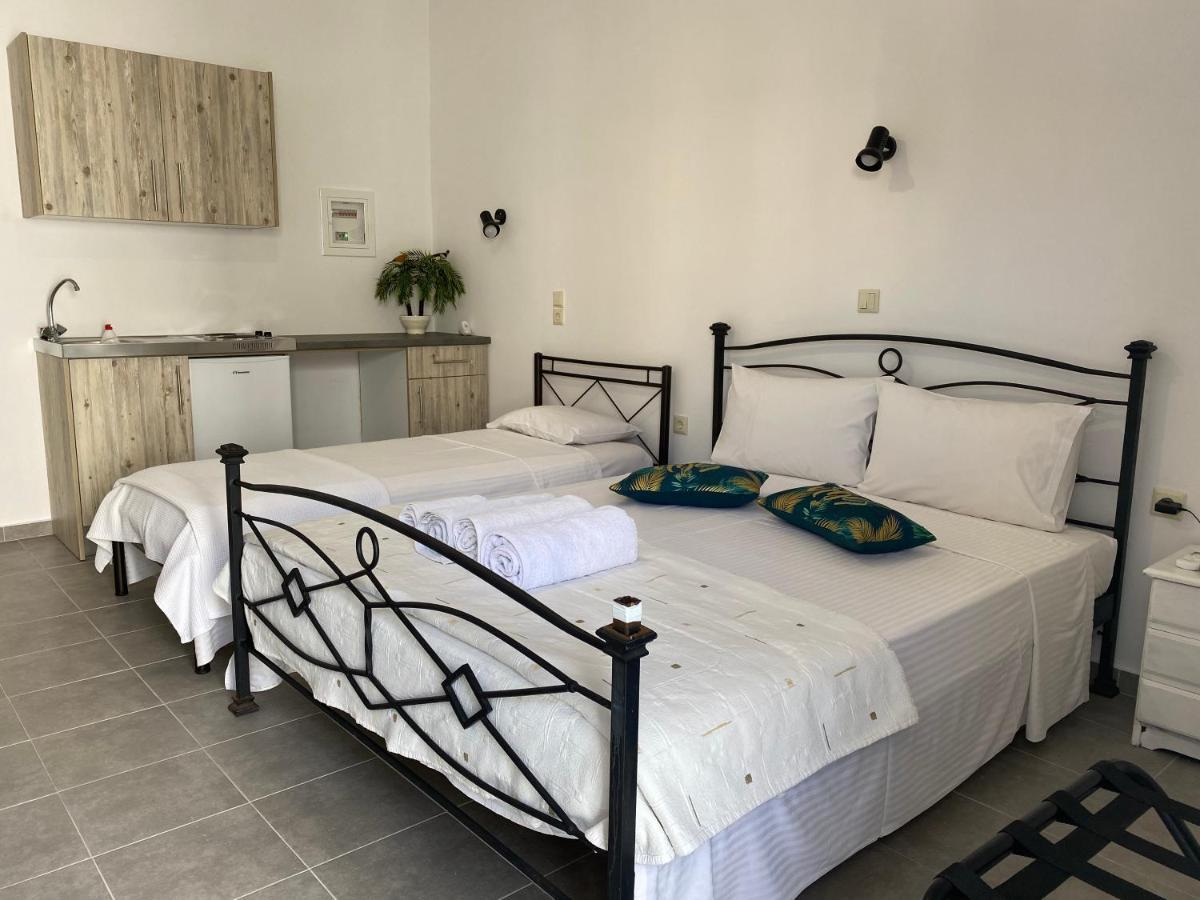 Central Areopolis Rooms Ареополис Екстериор снимка